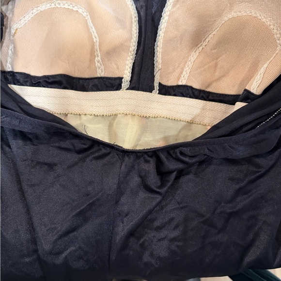 Maxine of Hollywood swimsuit - Picture 7 of 9